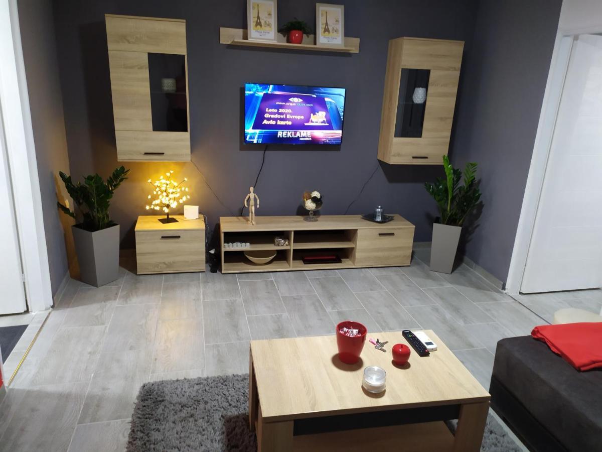 7 Days Premium Apartment Subotica Exteriör bild