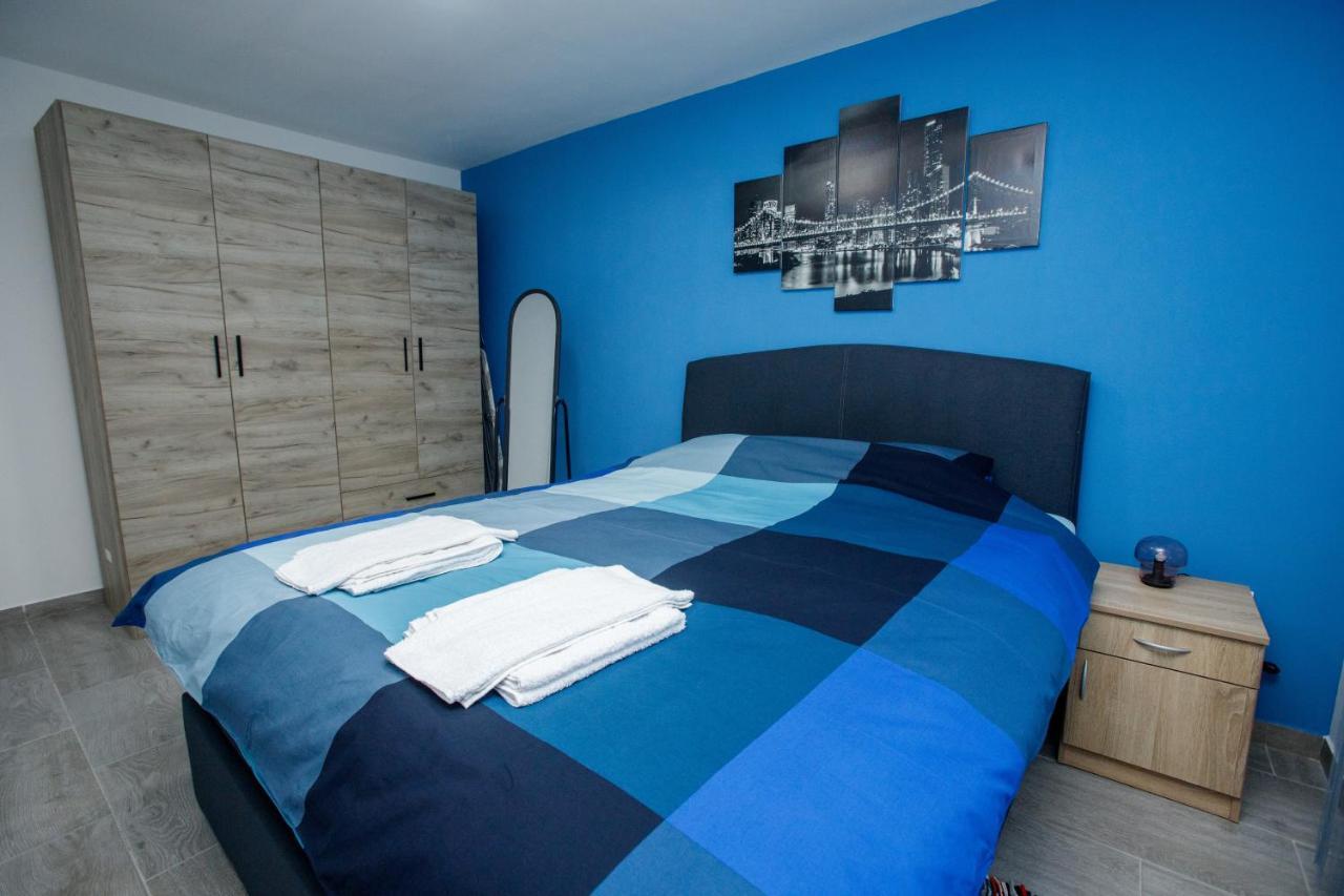 7 Days Premium Apartment Subotica Exteriör bild