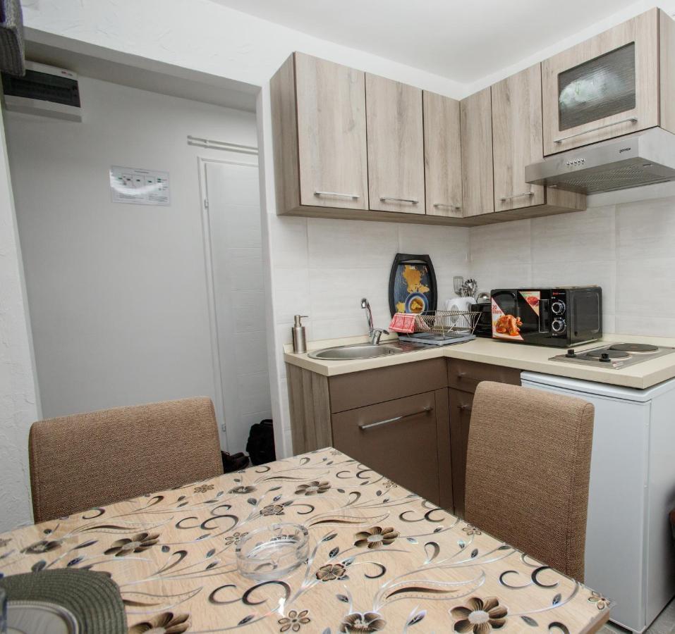 7 Days Premium Apartment Subotica Exteriör bild